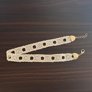 Elegant Gold and Cream Lace Choker